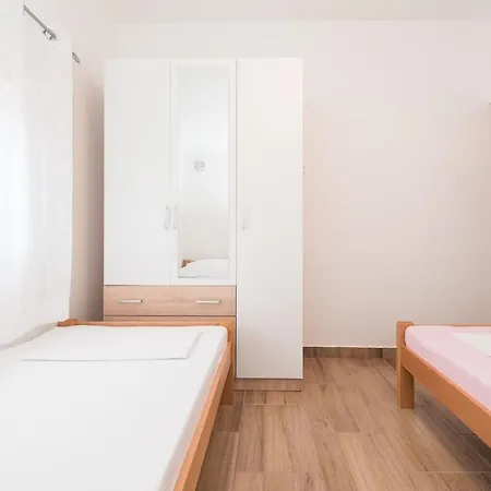 Banic Apartmán Vir